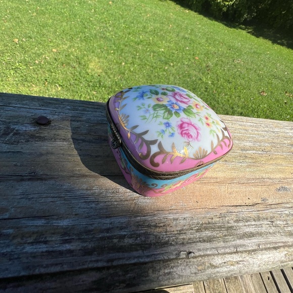 Vintage porcelain trinket box., - Picture 12 of 12